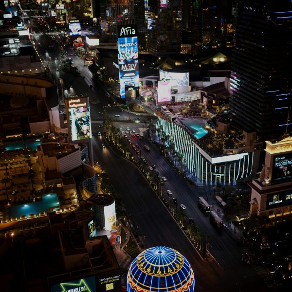 pexels-thomas-balabaud-735585-29121434